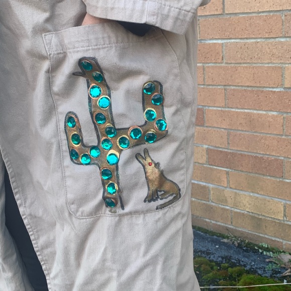 Hand painted dusted coat - Picture 4 of 4